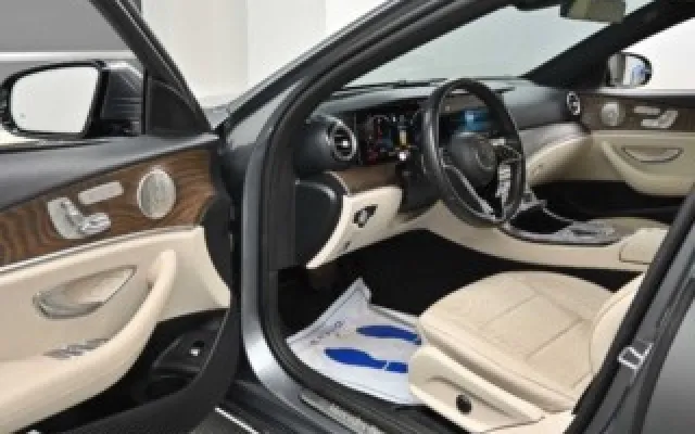 벤츠e클래스중고 E-클래스 W213 E220d 4MATIC 익스클루시브 매물 사진 20 - 2023/08 81,220km